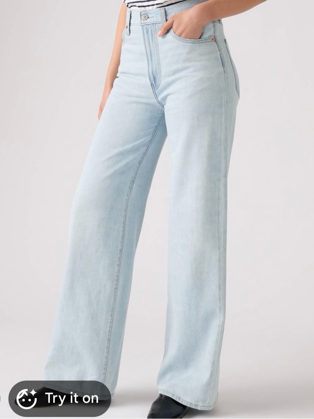 Levi’s Light Wash Ribcage Wide-leg Denim + Linen Jeans